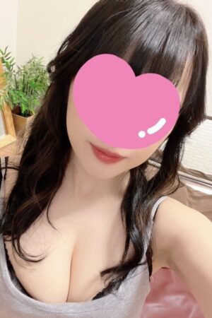 白咲なな(22)